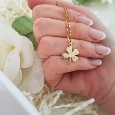 China Every Day Flora Charm Necklace Mothers Women St Patrick's Day Custom Initial Flower Leaves Seamair Shamrock Clover Irish Necklace Gifts for sale