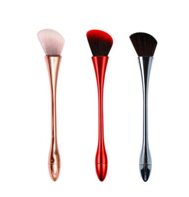 China Single Soft Hair Brush Rose Gold Highlight Powder Makeup Brush for sale