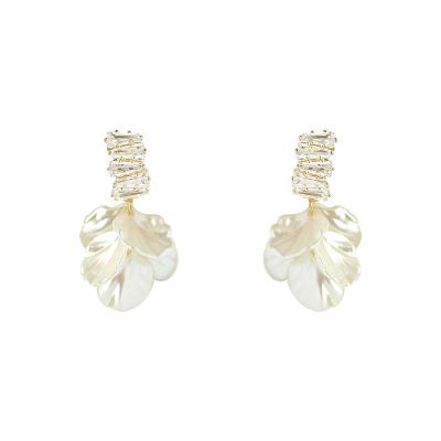 China FASHIONABLE Elegant Fairy Zircon Shell Petal With Unique Retro Design Sense Trendy And Soft Earring For Women for sale