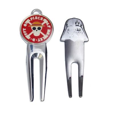 China Manufacturer Supplier Custom Logo Metal Bronze Divot Tool Stylish Golf Launch Fork for sale