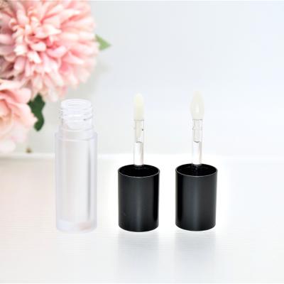 China Cosmetic Packaging Fully Stocked Custom Logo Round Liquid Lipstick Packaging Empty LIP Gloss for sale