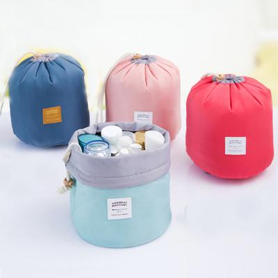 China Lady Ladies Portable Large Capacity Bag Multifunctional Cosmetic Travel Storage Waterproof Bag New for sale