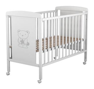 China Convertible Convertible Baby Crib With Cute Bear Pattern For European Market for sale