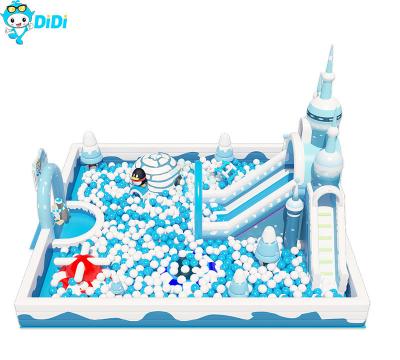 China Eco Friendly Commercial Indoor Playground Equipment Snow Themed for sale