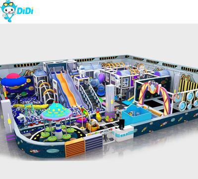 China EN ASTM Certificado Espaço Temático Soft Play Equipamento Interior Multifuncional à venda