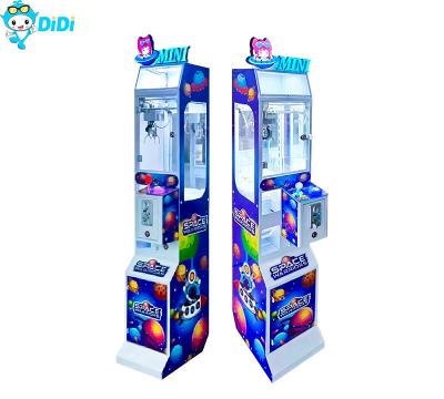 China Shopping Mall Claw Machine Doll Mini Plush Toy Claw Crane Machine for sale