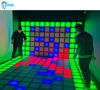 China Baño de baile de juegos activos Led Baño sensible a la luz para el parque temático Sala de juegos en venta