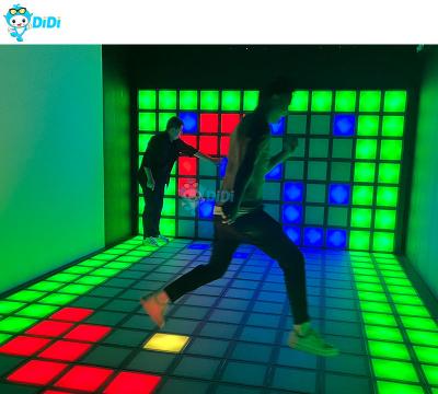 China Wetop Juego Activo Led Floor Interactivo Rgb Led Floor 30 * 30cm Centro de Juegos en venta