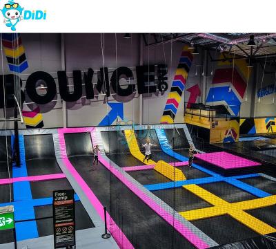 China Parque de trampolines personalizado profesional colorido personalizado Parque de juegos interior en venta