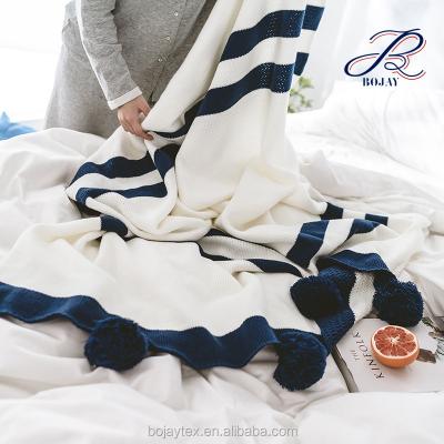 China Anti-pilling Nordic Home Style Knitted Decor Chunky Knit Throw Knitted Blanket Blue Stripes White Soft Acrylic Blanket Throw Blanket for sale