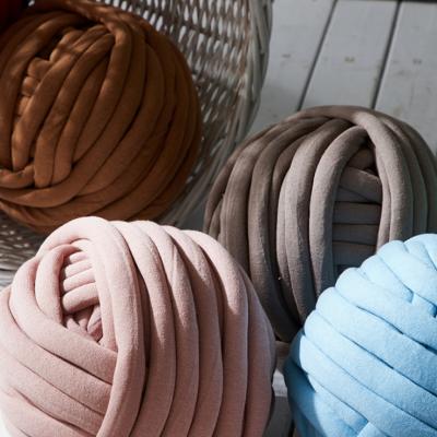 China Quality Popular Wholesale Custom Bojay Soft Tube Hand-Arm Giant Knitting Yarn For Blankets Chunky Cotton Yarn for sale