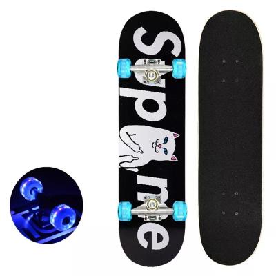 China 31 Inch Adult High Quality Custom Skateboard 8 Layers Deep Concave Wood Skateboard for sale