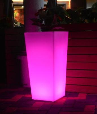 China RGB Plastic Outdoor Color Led Lighted Tall Planter Pots Remote Control Led Battery Light Tall Flower Pot for sale