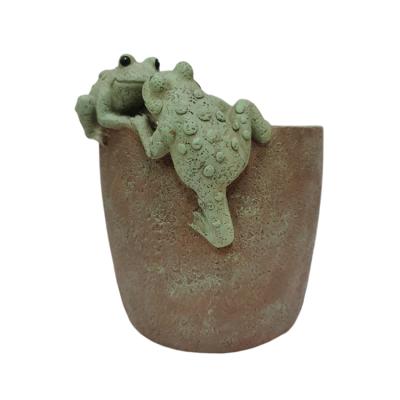 China Other GARDEN RESIN KISSING FROGS PLANTER for sale