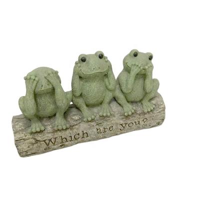 China Artificial RESIN OUTDOOR FROG FAMILY ON A LOG FIGURINE STATUE for sale