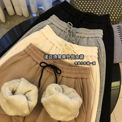 China Anti-Wrinkle Ladies Fleece Warmth Lambswool Sweatpants One Piece Sports Pants for sale