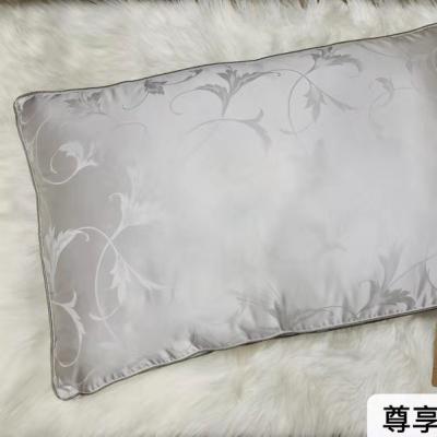 China Hypoallergenic Massage Polyester /Cotton Allergy Protection Body Pillow Soy Pillow for sale