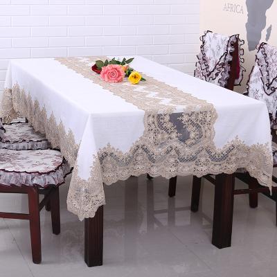 China Latest Waterproof Elegant Rectangle Plastic Tablecloths Disposable for sale