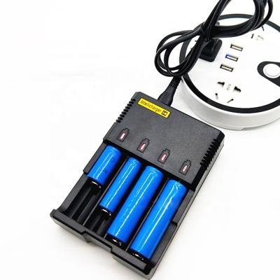 China Video Game Player Intelligent 4-slot 4-charge light display 26650 22650 18650 more models of lithium battery universal charger for sale