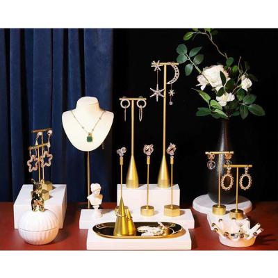 China Durable Sesi Metal Gold Jewelery Display Stand For Earring Ring Necklace Jewelry Display for sale