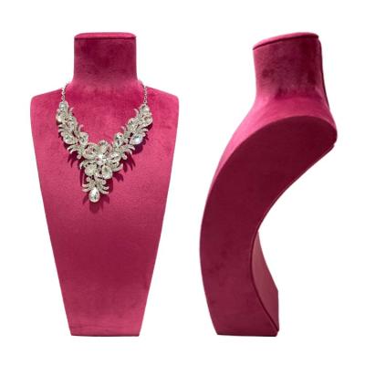 China Sesi Handmade Custom Necklace Long Show Rose Red Velvet Resin Jewelry Bust Mannequins for sale