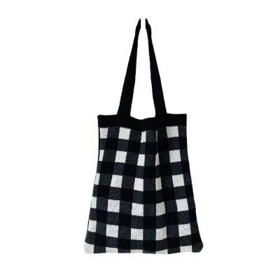 China 2021 fasion latest Newest Buffalo black and white plaid knit bag trend casual shoulder bag for woman for sale