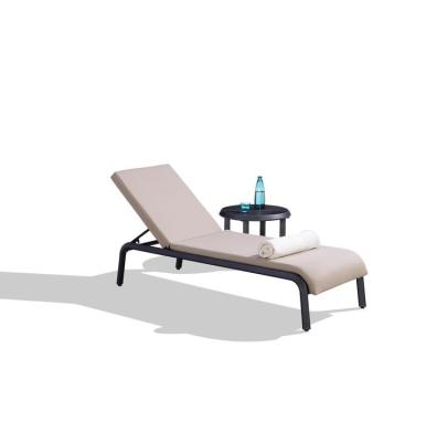 China Outdoor Garden Traditional Hot Sale Waterproof Fabric Pool Extended Sun Lounger Chair for sale