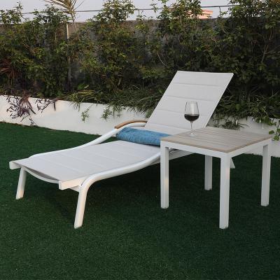 China Modern Custom Modern Nordic White Stackable Pool Side Lounge Chair Low Seat Beach Bed Lounge Lounge Outdoor Swimming Pool Chairs for sale