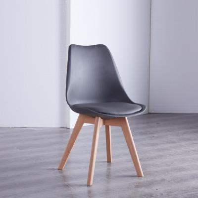 China Simple Fashion PU Chair Indoor Concise Design Wooden Leg Lounge Chair Elegant PU Chair With Wooden Legs for sale