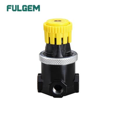 China NPT Gauge Yellow Knob Series 14R Low Pressure Air Pressure Regulator for sale