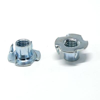 China Good Price DIN 1624-4 White Galvanized Four Claw Jack Nuts Furniture T Slot Tee Construction Nuts for sale