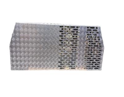 China Travel Aluminum Foil Pigging Hunt Cage Crate Half Canopy Gullwing Ute Pet Tool Box for sale