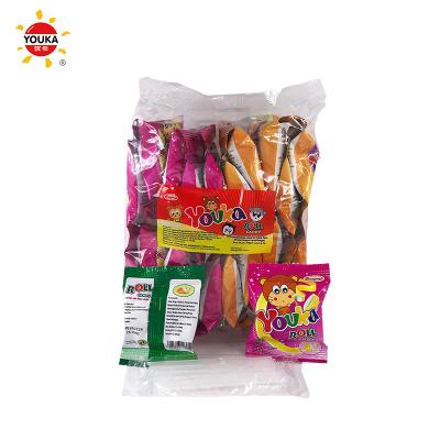 China 4.5g Natural Lollipop Style Fruit Bun Candy Soft Soft Halal Strip Candy for sale