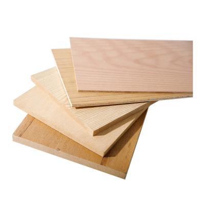 China MDF Wood Moisture Proof Medium Density Fiberboard Medium Veneer 2-25mm Veneer for sale