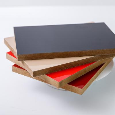 China 18mm Black Moisture Proof Walnut Melamine Wood MDF Board for sale