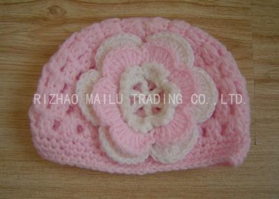 Chine Le chapeau de fleur de crochet de rose de modèle de câble creusent des chapeaux de bébé de crochet avec des fleurs à vendre