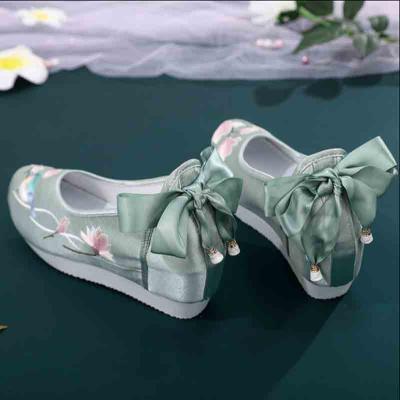 China Dailay Hanfu Shoes Women Chinese Traditional Ancient Indoor Step Up Flat Shoes Wedding Hanfu Shoes For Women for sale