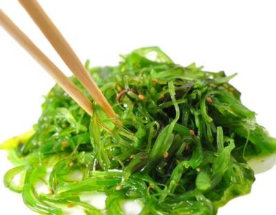 China 1 kg de Hiyashi Wakame estilo congelado Chuka Wakame ensalada de algas Japón estilo congelado en venta