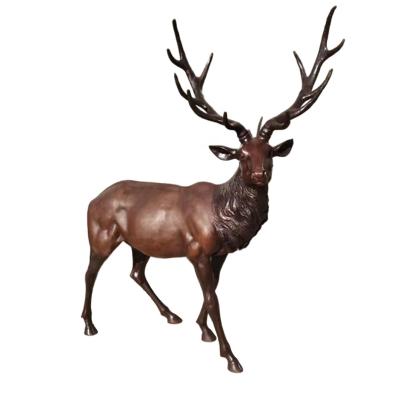 China China Factory Direct Sales Customized Life Size Folk Art Elk Deer Elk Statue Statue Western Colors Plaza for sale