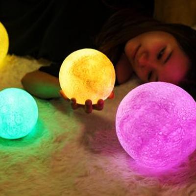 China 16 Colors Modern Home Rechargeable Remote Control Christmas Led Decoration Night Light for sale