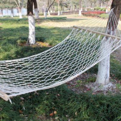 China Outdoor Camping Solid Wood Hammock Swing Hammock Mesh Stick Family Outdoor Indoor Cotton Wood Rope Stick Double Wire Hammock for sale