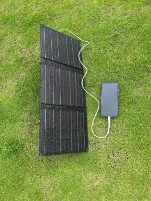 China 3 Fold Solar Panel Charger Portable Waterproof Foldable With 600D Polyester Carry Bag for sale