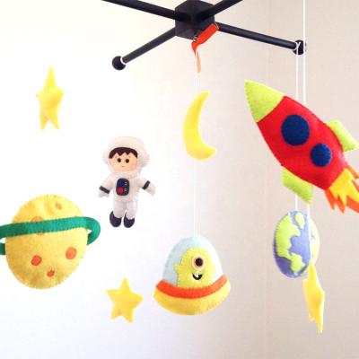 China Soft Toy Mobile Baby Nursery Decor Monochrome Baby Crib Felt Classic Baby Toy Mobile for sale