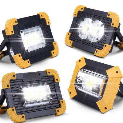 China Replaceable of Powerful Rechargeable 18650 Battery Portable Flood Light or Dry Battery Operated Outdoor Led Working Flood Light for sale