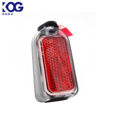 China Steady-flash-out with latest built-in reflector technology fender fitted rear light, 2 LED red bicycle light with built-in reflector for sale