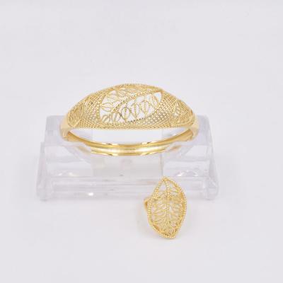 China CLASSIC Italian Designer Design Special Craft Flower Hollow Out Bracelet And Ring BT0001 for sale