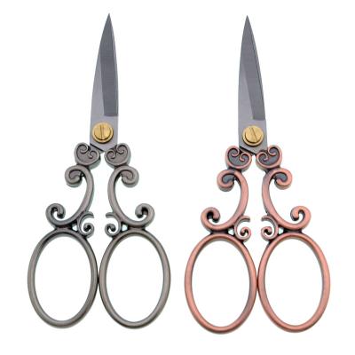 China Fabric /Sewing Shears Scissors Vintage Baroque Hand Tool Model Stainless Steel Crimping Scissors for sale