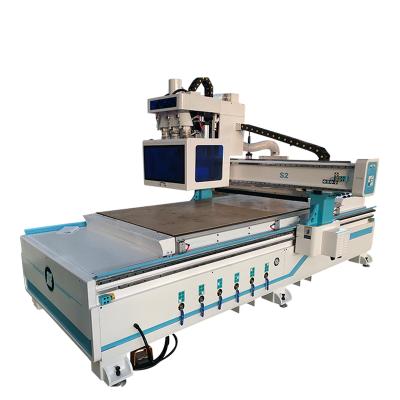 China Building Material Stores Nesting CNC Automatic Feeding Wood Router For Wardrobe Making for sale