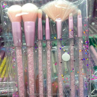 China Free Geographic New Product Natural Crystal Amethyst Rose Quartz Chips Handle Makeup Brush Eyeshadow Brush For Women Gift for sale