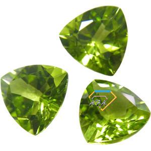 China 0,28 Natürlicher Peridot-lose Edelsteine Ct Trilliant für Schmuck zu verkaufen